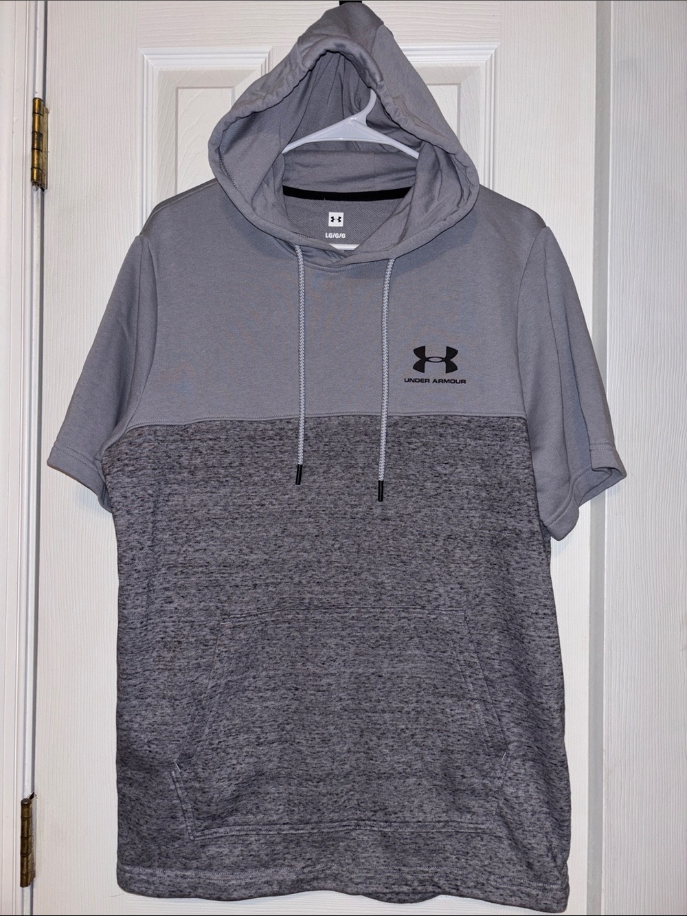 Under Armour Men's Two-Tone Short-Sleeve Hooded shirt in Light Gray and Charcoal